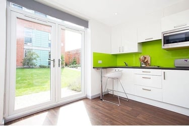 1 bed studio, Hull Road, Layerthorpe, York, YO103JG - Image 4